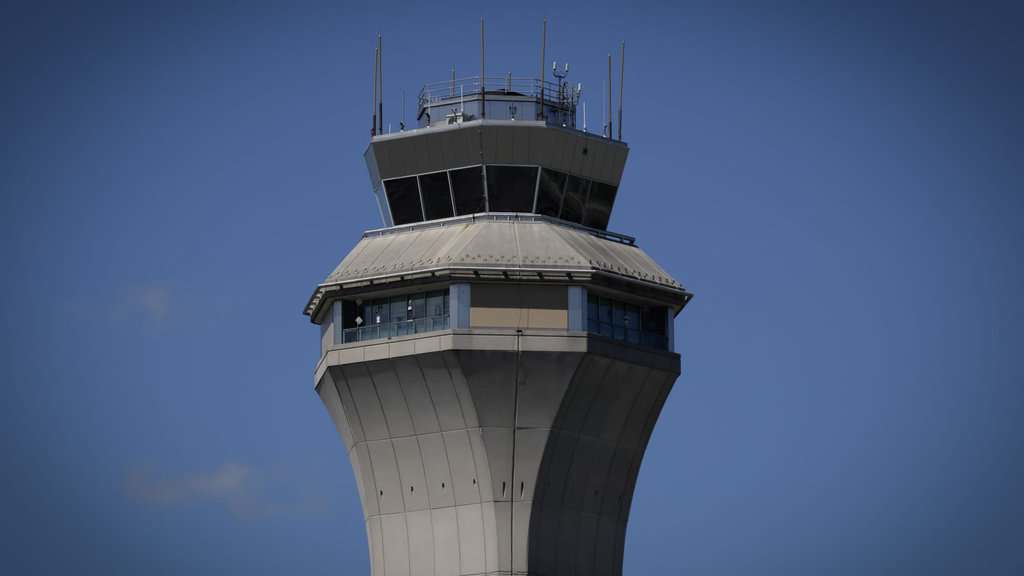 The TravelCenter - Booking 24 hours a day - FAA weighs reducing Newark flights after hundreds...