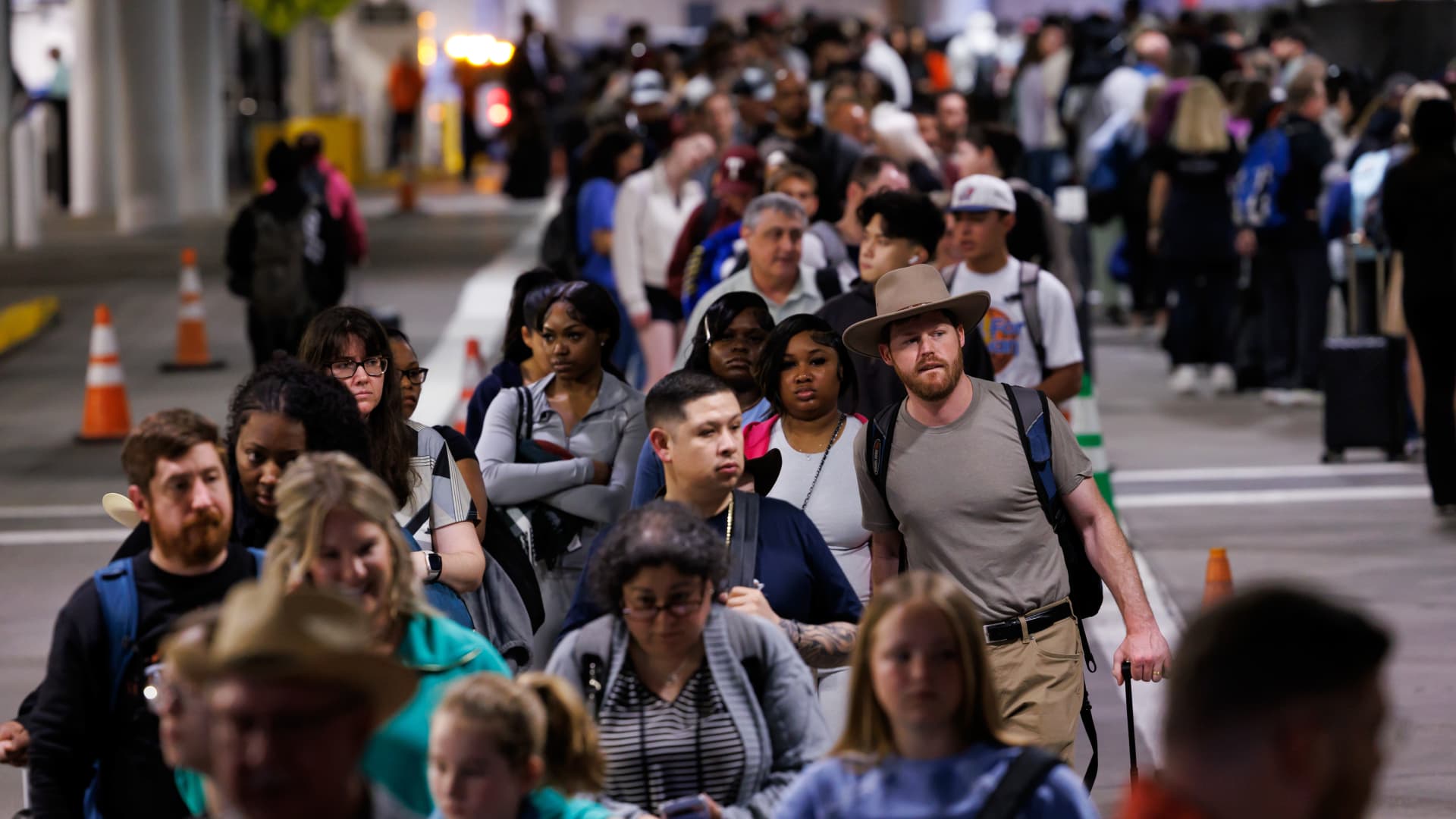 The TravelCenter - Booking 24 hours a day - Why flights are getting more expensive after a jet...